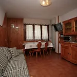 Cercena Канацеї